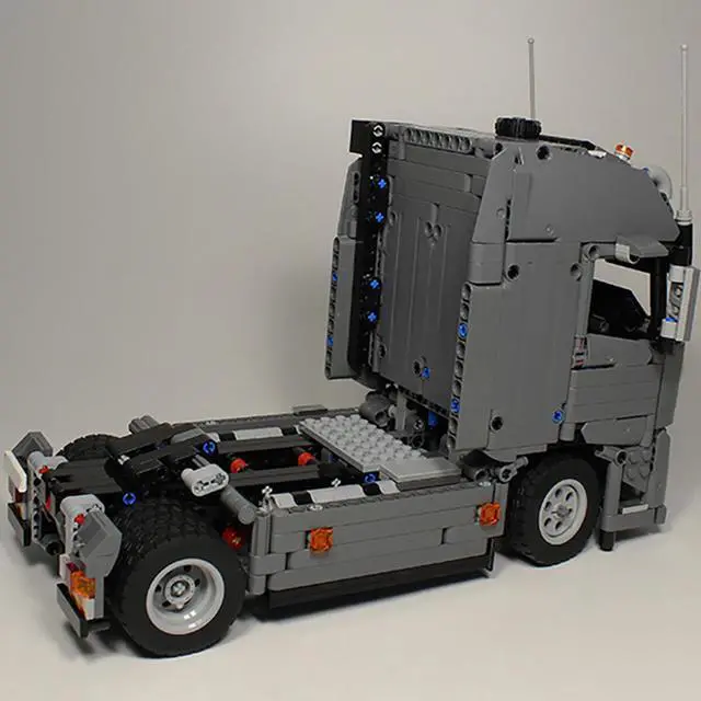 Alt view image 3 of 4 - ZITIANYOUBUILD MOC-37849 FH Cab Tractor Truck with HOG Steering 1073 Pieces Building Toys Set MOC