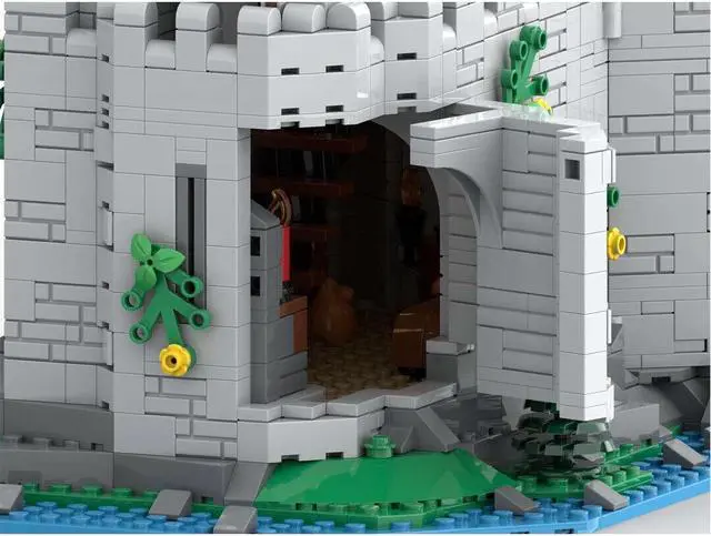 Alt view image 4 of 5 - ZITIANYOUBUILD 10305 Alternative Build: Castle Outpost Lookout Point 1232 Pieces MOC