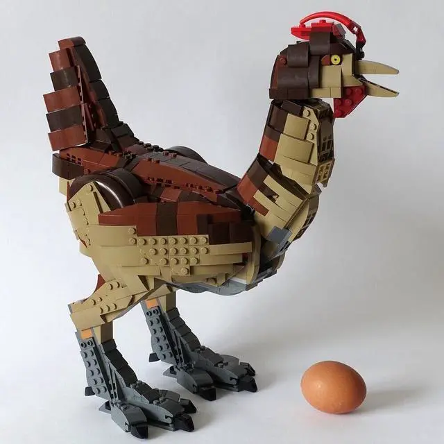 Alt view image 2 of 3 - ZITIANYOUBUILD MOC-39906 Life-size Chicken Model with Moving Legs, Wings and Neck 1263 Parts