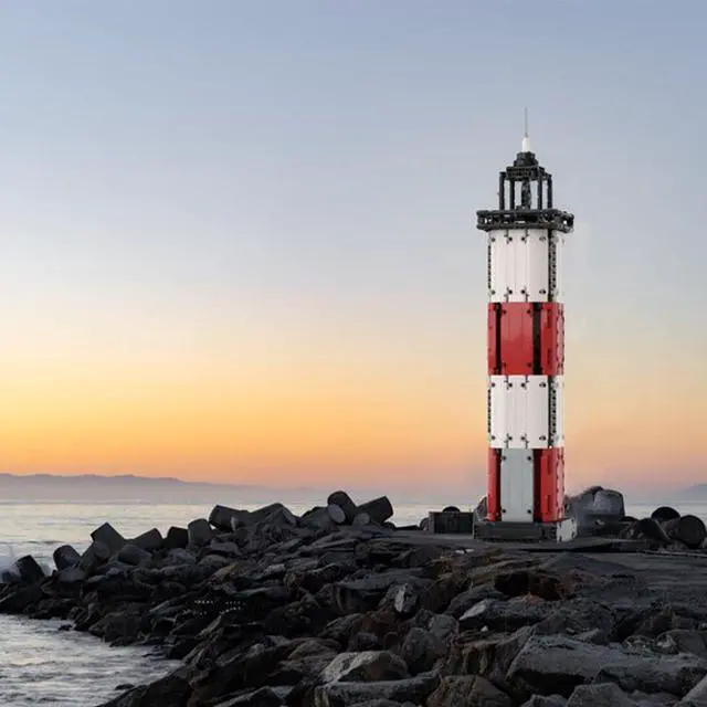 Alt view image 5 of 6 - ZITIANYOUBUILD Custom MOC-70910 Rotatable Lighthouse 400 Parts Kids Gift for Christmas