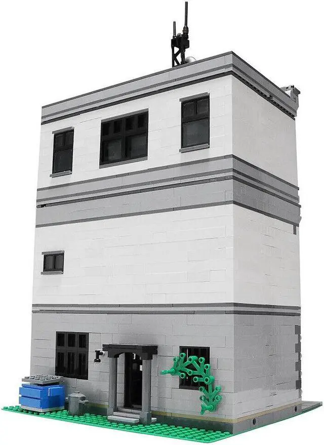 Alt view image 2 of 6 - ZITIANYOUBUILD C273 Modular Building Model with with 4 Distinct Sections 3128 Parts