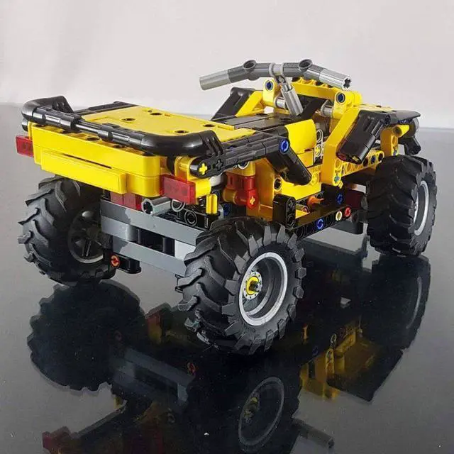 Alt view image 3 of 3 - ZITIANYOUBUILD Custom MOC-70035 C-Type Terrain Four-Wheel Motorcycle Model(596PCS/Yellow)