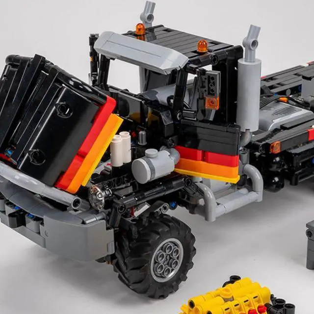 Alt view image 7 of 7 - ZITIANYOUBUILD MOC-219862 1/20 Scale American 6×6 Off-road Truck Building Blocks Set (1500PCS)