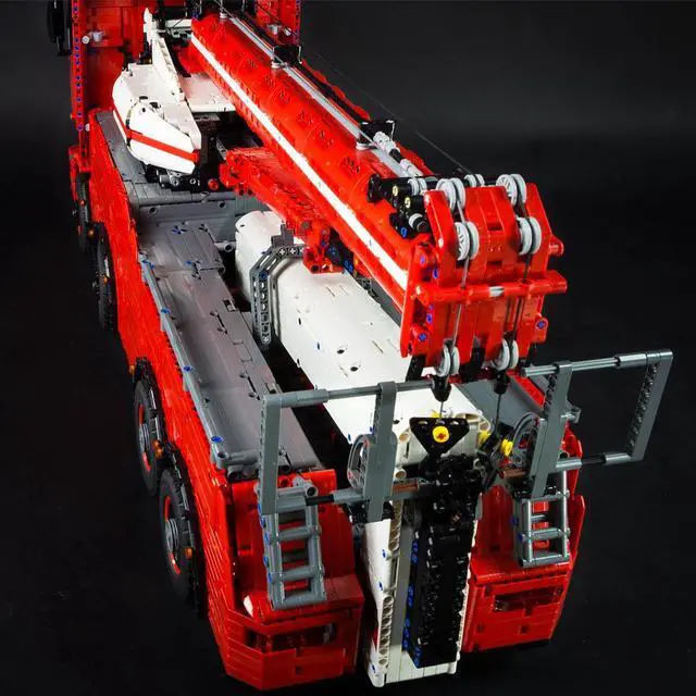 Alt view image 3 of 7 - ZITIANYOUBUILD MOC-29848 Full RC 8x8 Breakdown Truck Tow Truck MkII Boom Truck Recovery Vehicle Breakdown Lorry 10180 Pieces