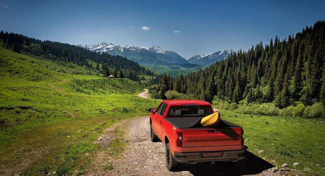 Alt view image 7 of 7 - Sawtooth Expandable Tonneau Cover | Truck Bed Cover | Compatible with  2014-2018 GMC Sierra / Chevy Silverado 1500 |  6'-6" Bed