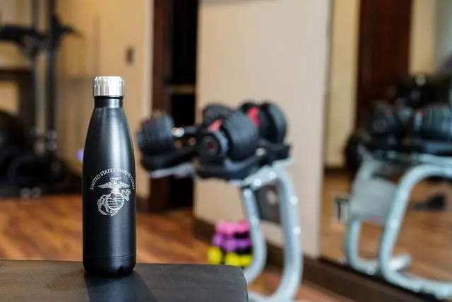 Alt view image 4 of 7 - USMC 17oz Double Wall Vacuum Insulated Stainless Steel Marine Corps Water Bottle - Perfect for PT, Outdoor Sports, Hiking & Cycling - USMC 17oz Water Bottles