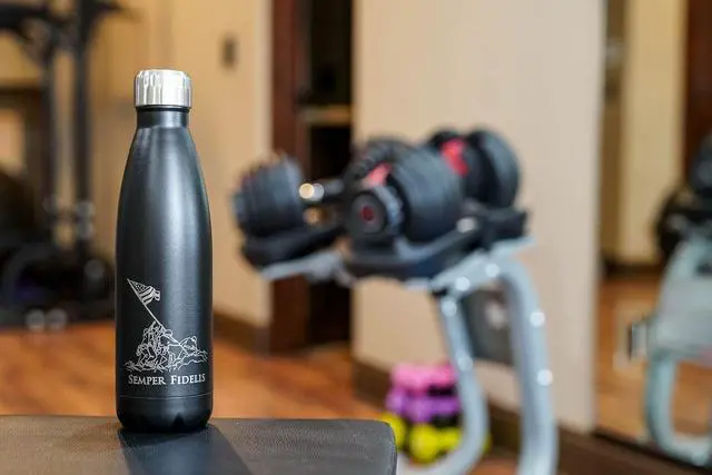 Alt view image 6 of 7 - USMC 17oz Double Wall Vacuum Insulated Stainless Steel Marine Corps Water Bottle - Perfect for PT, Outdoor Sports, Hiking & Cycling - USMC 17oz Water Bottles