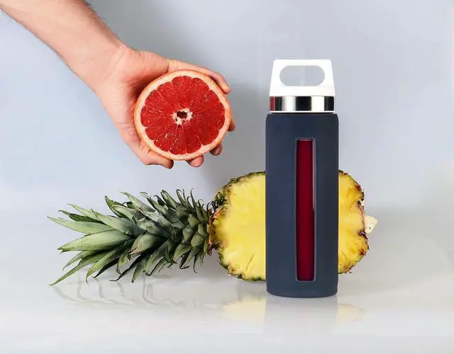 Alt view image 4 of 7 - SIGG - Glass Water Bottle - Dream Grey - Soft Silicon Cover - Leakproof - Dishwasher Safe - BPA Free - Broscilate Glass - 22 Oz