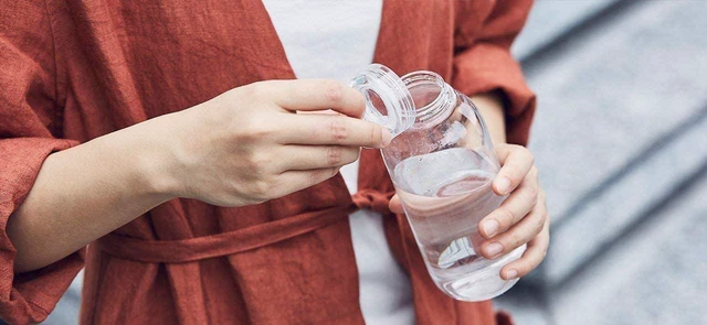 Alt view image 2 of 7 - KINTO 20398 Water Bottle, 33.4 fl oz (950 ml), Amber, Lightweight, Dishwasher Safe, My Bottle