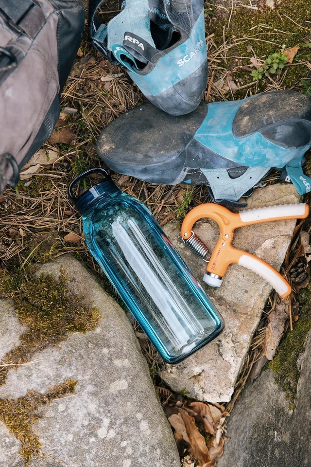 Alt view image 5 of 7 - KINTO 20398 Water Bottle, 33.4 fl oz (950 ml), Amber, Lightweight, Dishwasher Safe, My Bottle