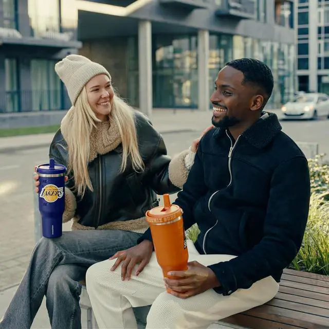 Alt view image 6 of 7 - Hydrapeak x NBA Officially Licensed Los Angeles Lakers 32 oz Nomad Tumbler with Handle and Straw Lid, Leakproof Stainless Steel Water Bottle