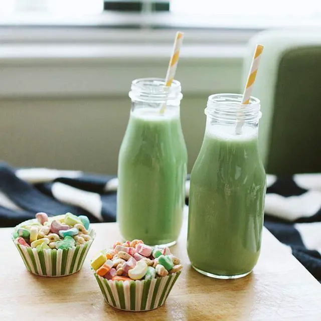 Alt view image 6 of 7 - QAPPDA 12 oz Glass Bottles, Glass Milk Bottles with Lids, Vintage Breakfast Shake Container, Vintage Drinking Bottle with Chalkboard Labels and Pen for Party,Kids,Set of 20