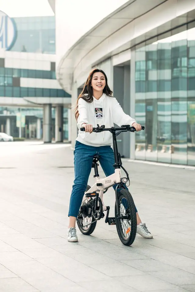 Alt view image 3 of 3 - HIMO Z20 Folding E-bike - White, Range up to 80 KM, 6-Speed Shimano Transmission System, Removable 36V/10.5Ah Battery, 3 level pedal assist HD LCD Display