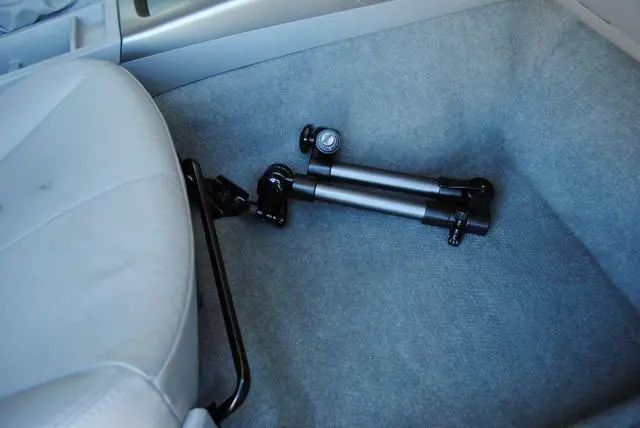 Alt view image 5 of 5 - Mobotron MS-526SS Heavy-Duty Laptop Mount with Screen Stabilizers