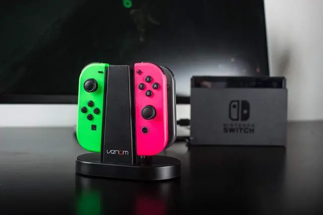 Alt view image 3 of 5 - Venom Switch Joy-Con Quad Charging Station (Nintendo Switch)