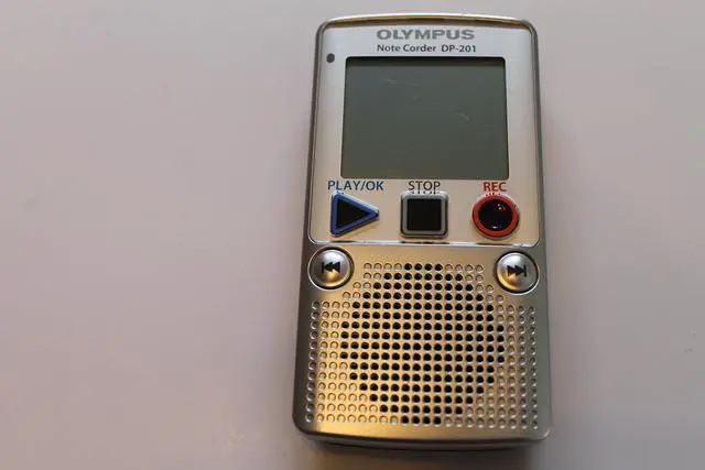 Alt view image 3 of 3 - OM Digital Solutions DP-201 Digital Voice Recorder