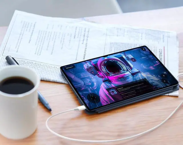 Alt view image 5 of 5 - 30W USB-C Fast Charger and Cable Compatible with Samsung Products, Samsung Phones, Tablets and Other USB-C Devices White (17-Foot, 2-Pack)