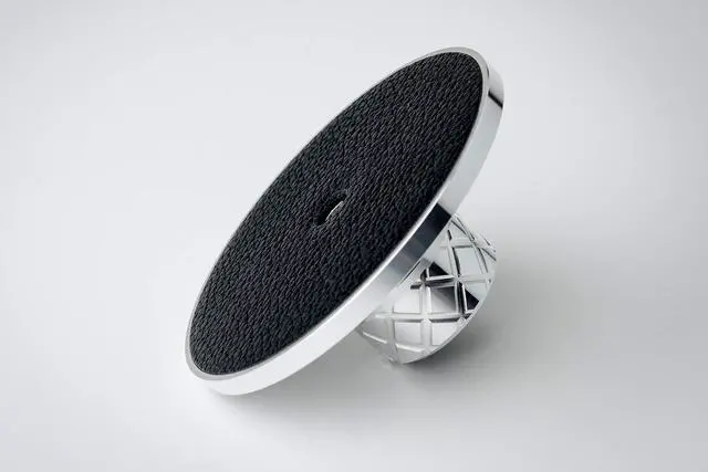 Alt view image 3 of 5 - Pro-Ject Clamp It Record Clamp (Silver)