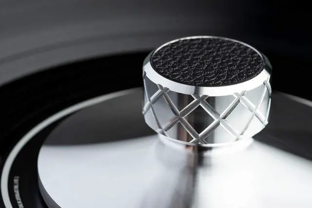 Alt view image 4 of 5 - Pro-Ject Clamp It Record Clamp (Silver)