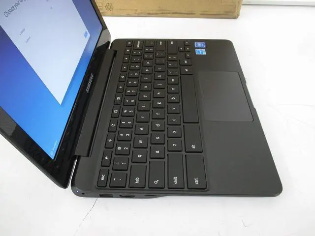 Alt view image 3 of 4 - Samsung Chromebook 3, 11.6", 4GB Ram, 64GB eMMC (XE500C13-K06US)