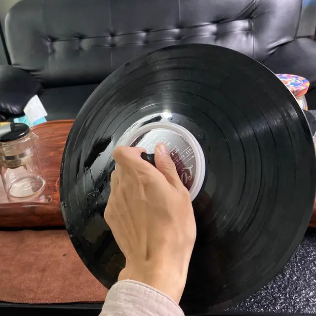 Alt view image 4 of 5 - Dufray Record Clean Label Saver LP Vinyl Record Label Saver Album Cleaning Protector Waterproof Clamp Care (White)