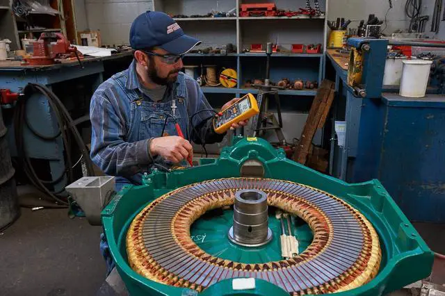 Alt view image 5 of 7 - Fluke 1587 FC 2-in-1 Insulation Multimeter, True-RMS, Selectable Insulation Test Voltages Up To 1000 V, Pi/DAR Timed Ratio Tests, Measures Frequency, Includes Low-Pass Filter For Motor Drive VFD