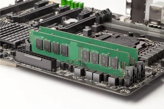 Alt view image 4 of 4 - Crucial RAM 32GB Kit (16GBx2) DDR4 3200MHz CL22 (or 2933MHz or 2666MHz) Desktop Memory CT2K16G4DFD832A