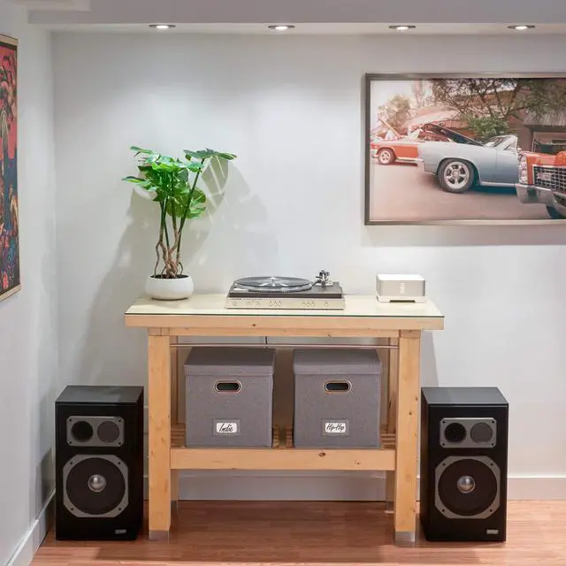 Alt view image 2 of 5 - ZICOTO Decorative Vinyl Record Storage Box for 50+ Single Records - Sturdy and Easy to Carry LP Holder with Lid - The Perfect Storage Crate for Your Valuable Album Collection