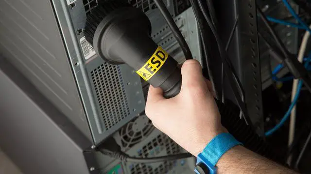 Alt view image 3 of 5 - METROVAC DV-3-ESD1V Datavac ESD Maintenance System, Powered Vacuum/Blower, Ultimate Cleaning of Electronic Equipment, Computers, Printers, Copiers