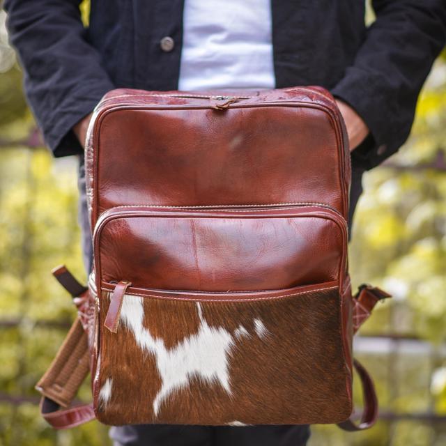 Alt view image 3 of 5 - CHAYELL Premium Full Grain Vintage Leather Backpack for Women & Men - 17 Inch Leather Laptop Backpack, Travel Backpack, Business Backpack, Rucksack Bag (Brown)