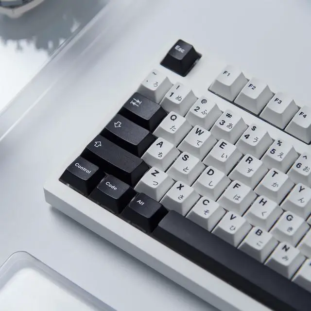 Main image of 133 Keys Japanese Keycap Cherry Profile Dye Sub PBT Black and White Keycaps Set Fit for 61/64/87/104/108 Cherry Mx Switches Mechanical Keyboard