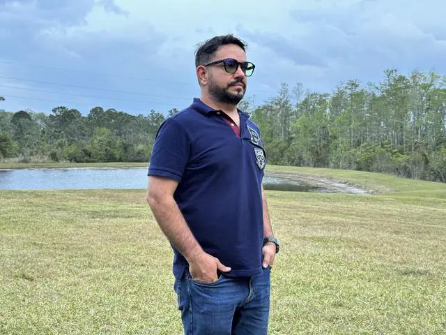 Alt view image 4 of 5 - GLEASANNA Sleep Glasses for 99.9% Blue Light Glasses Dual AR Coatings Green Lens for Computer Gaming Reduce Eyestrain