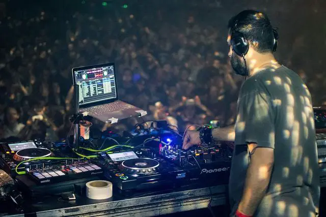 Alt view image 5 of 5 - Oyaide Neo d+ Series Class B USB Cable 1M