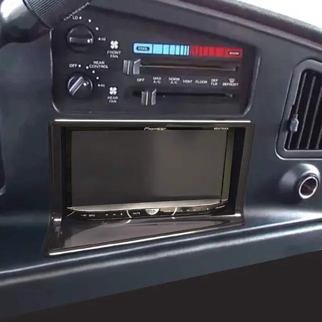 Alt view image 2 of 3 - Metra Electronics - Ford Econoline 1992-1996 (95-5704) Metra Radio Install kits