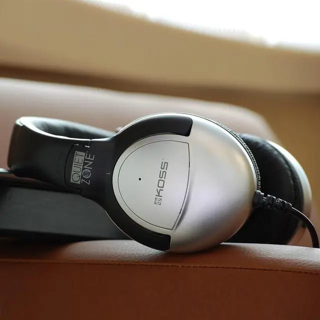 Alt view image 2 of 5 - Koss QZ-Pro Active Noise Cancellation Stereophone