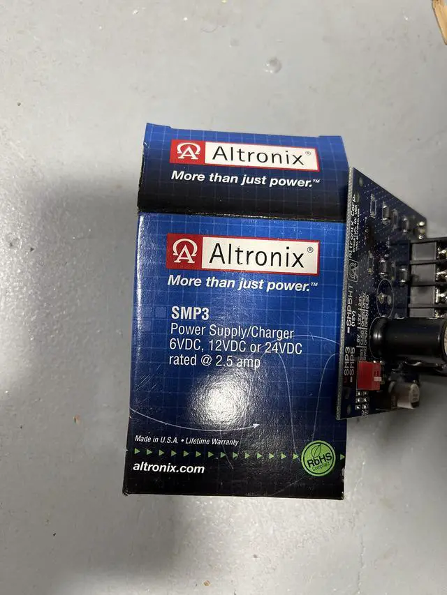 Alt view image 4 of 4 - ALTRONIX SMP3 6 12 OR 24VDC @ 2.5 AMP, PC Board, Switching Power Supply Charger