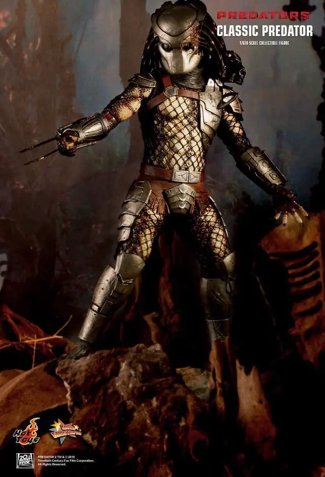 Alt view image 4 of 5 - Figure Hot Toys MMS162 - Predators - Classic Predator 2.0
