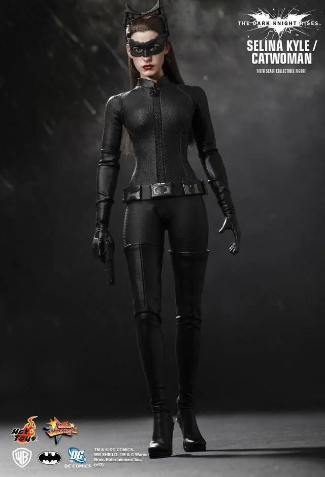 Alt view image 10 of 11 - Selina Kyle / Catwoman Sixth Scale Figure (TDKR)