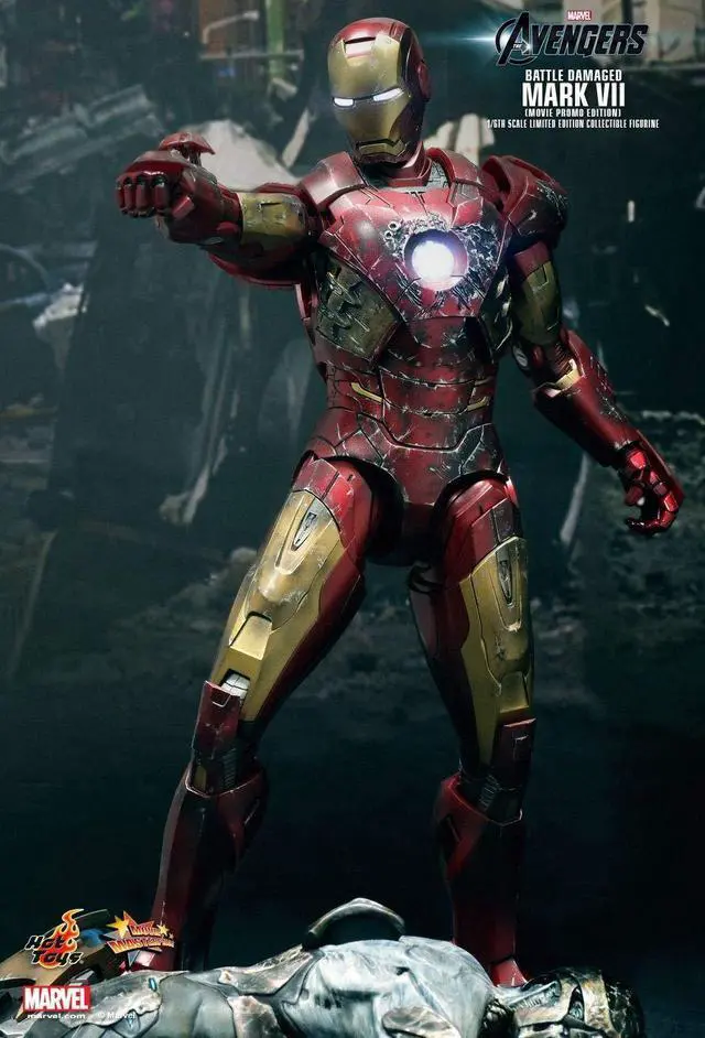 Alt view image 3 of 5 - Figure Hot Toys MMS196 - Marvel Comics - The Avengers - Iron Man Battle Damaged Version Mark 7