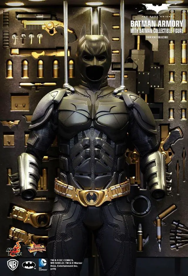 Alt view image 3 of 5 - Figure Hot Toys MMS234 - DC Comics - The Dark Knight - Batman Armory With Batman