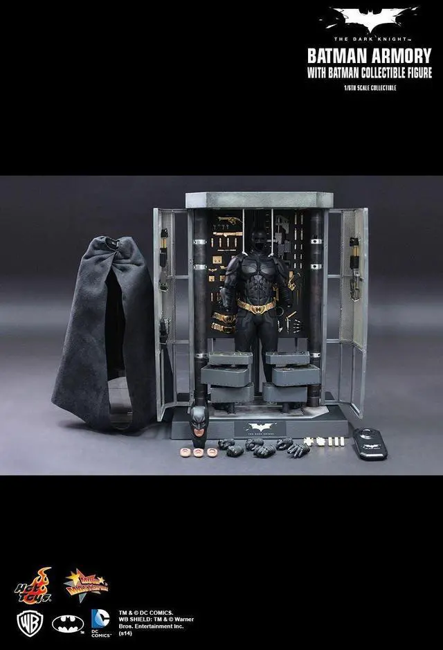 Alt view image 2 of 5 - Figure Hot Toys MMS234 - DC Comics - The Dark Knight - Batman Armory With Batman