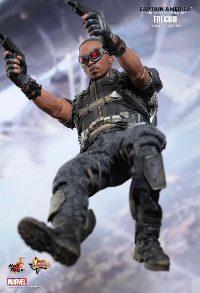 Alt view image 3 of 5 - Figure Hot Toys MMS245 - Marvel Comics - Captain America : The Winter Soldier - Falcon