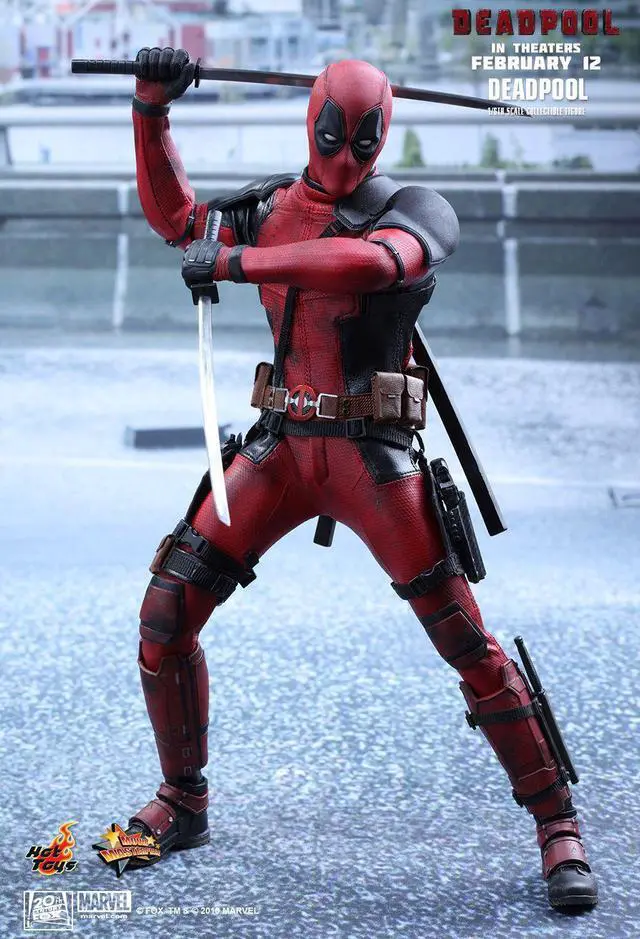 Alt view image 4 of 5 - Figure Hot Toys MMS347 - Marvel Comics - Deadpool  - Deadpool