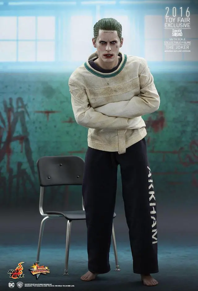 Alt view image 3 of 5 - Figure Hot Toys MMS373 - DC Comics - Suicide Squad - The Joker Arkham Asylum Version