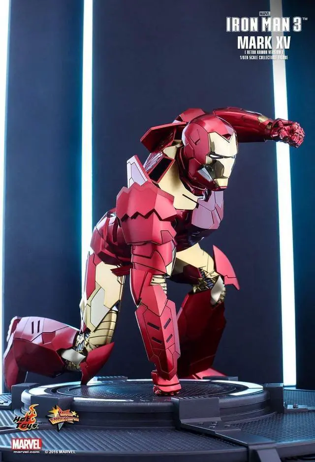 Alt view image 4 of 5 - Figure Hot Toys MMS396 - Marvel Comics - Iron Man 3 - Sneaky Mark 15 Retro Armor Version