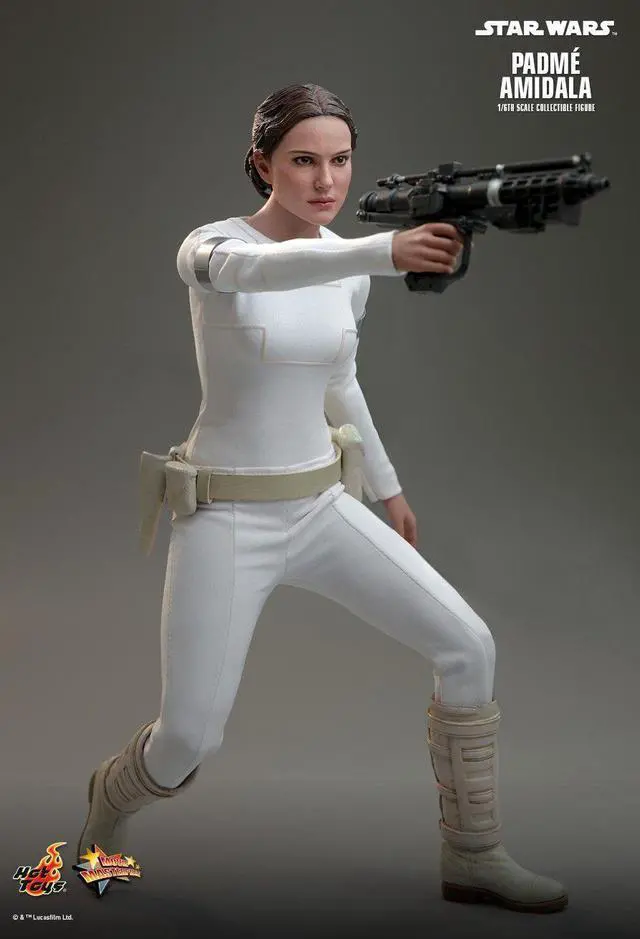 Alt view image 4 of 5 - Figure Hot Toys MMS678 - Star Wars II : Attack Of The Clones - Padmé Amidala