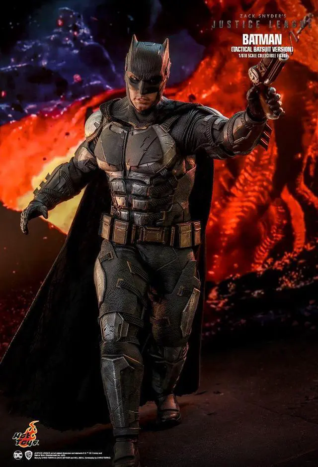 Alt view image 3 of 5 - Figure Hot Toys TMS085 - DC Comics - Justice League - Batman Tactical Batsuit Version