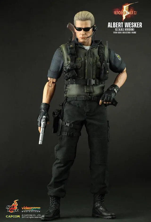 Alt view image 3 of 5 - Figure Hot Toys VGM10 - Resident Evil 5 - Biohazard 5 - Albert Wesker S.T.A.R.S. Version