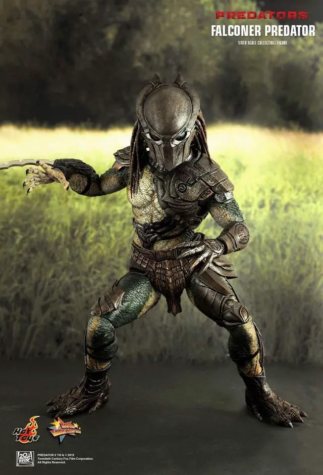 Alt view image 4 of 5 - Figure Hot Toys MMS137 - Predators - Falconer Predator