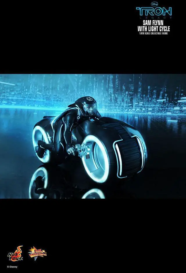Alt view image 3 of 5 - Figure Hot Toys MMS142 - Tron : Legacy - Sam Flynn With Light Cycle